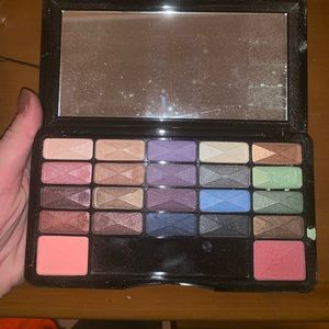 Eyeshadow palette